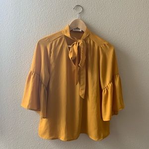 ▪️Mustard tie neck blouse▪️
